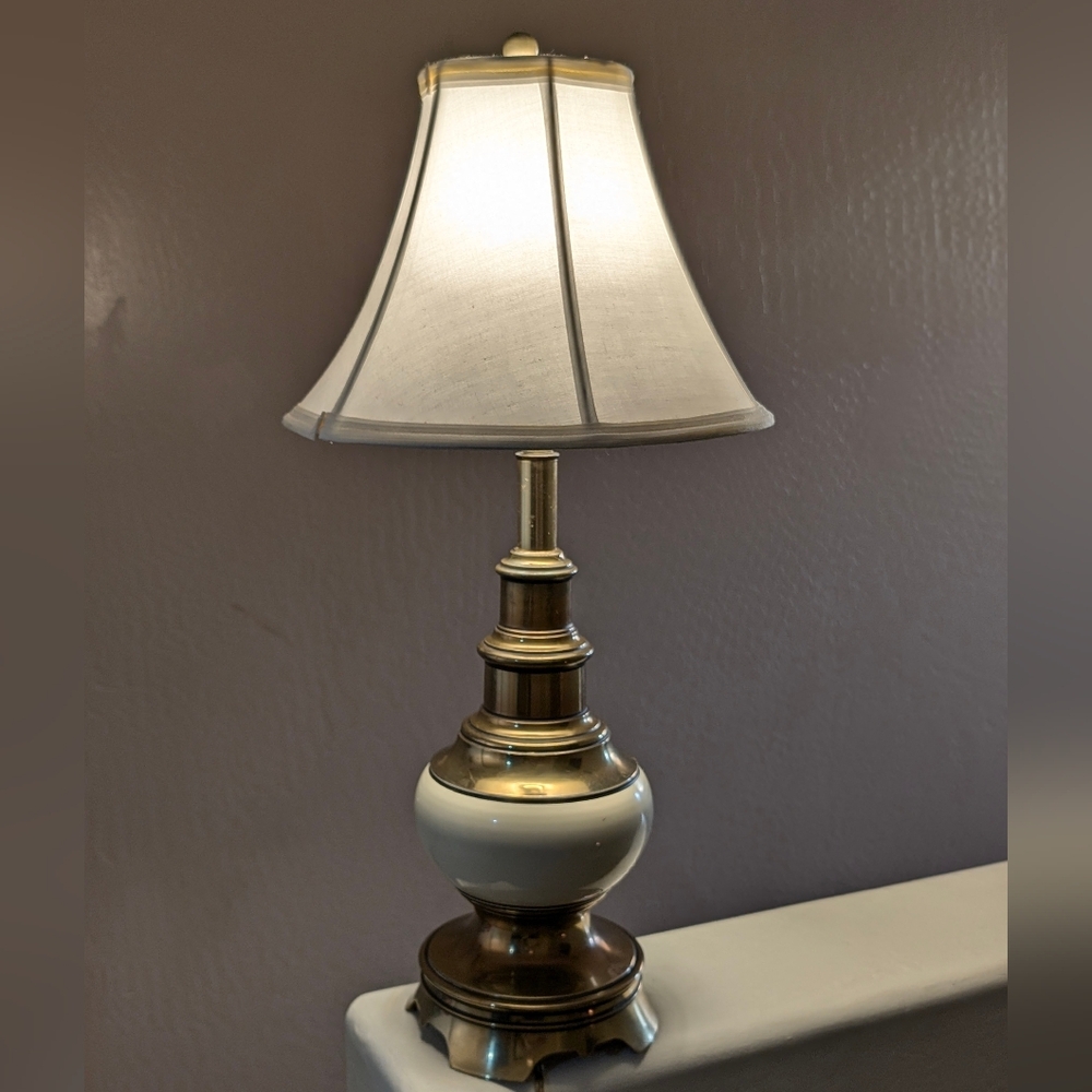 Hollywood Regency Stiffel Rembrandt Masterpieces Antique Porcelain Brass Lamp